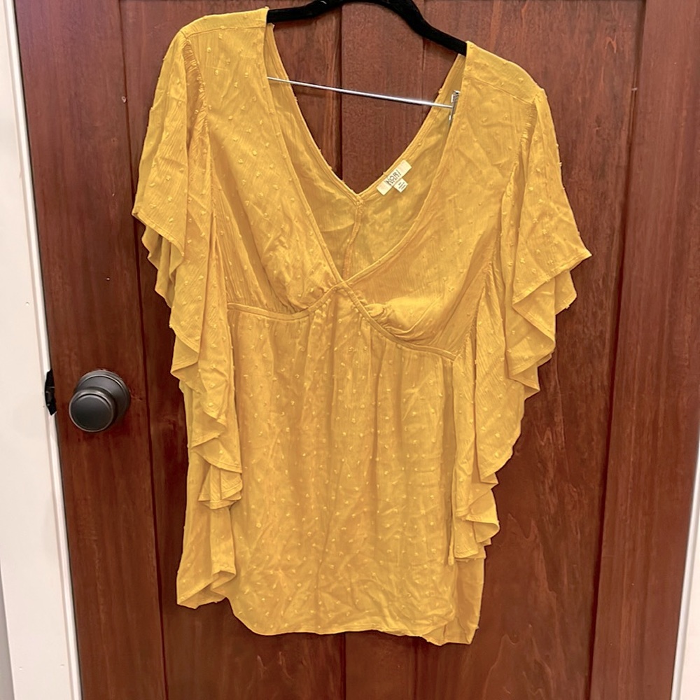 Kori America size XL. Mustard colored flutter sleeve top with Swiss dots. EUC